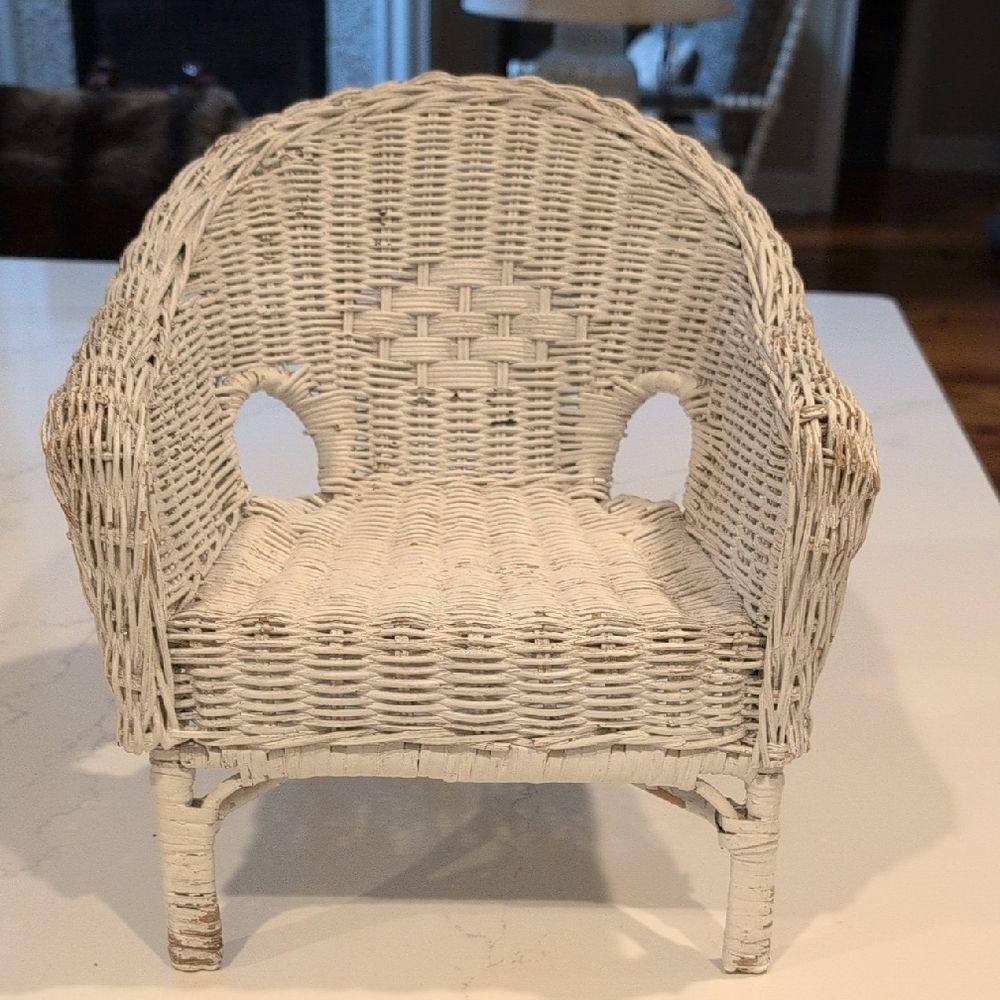Adorable Vintage White Wicker Doll Chair Teddy Bear American Girl Seat